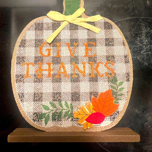Autumn Decor (Four total plaque signs) - Picture 4 of 5